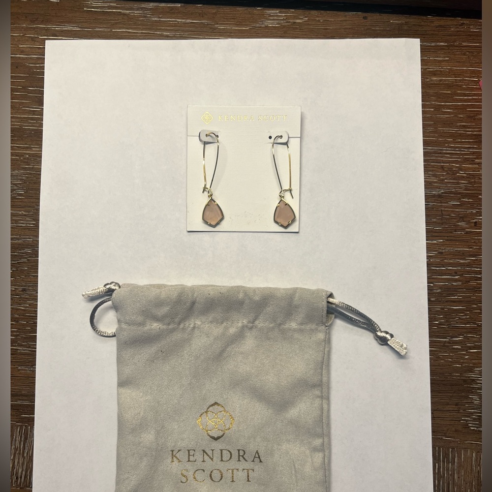 Kendra Scott pink drop earrings